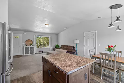 920 Templin Ave, Grants Pass, OR 97526 photo 13