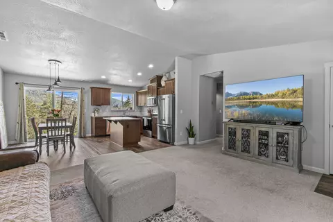 920 Templin Ave, Grants Pass, OR 97526 photo 8