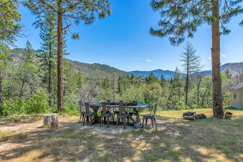 920 Templin Ave, Grants Pass, OR 97526 photo 5