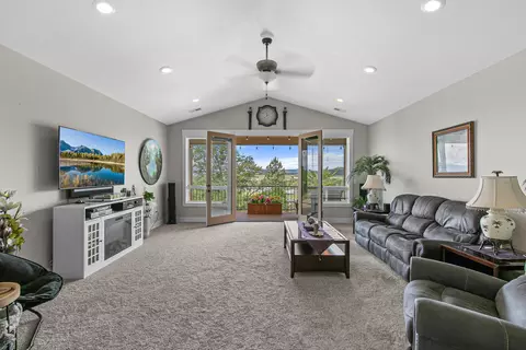 Living - 218 Cambridge Ter, Eagle Point, OR 97524 photo 1 of 3