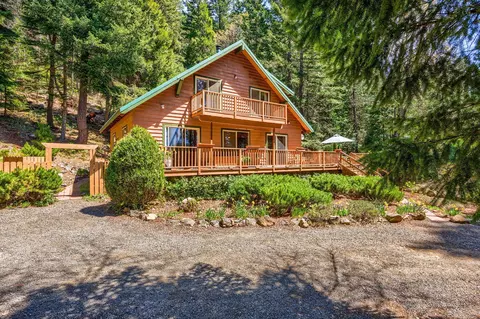 555 Tyler Creek Rd, Ashland, OR 97520