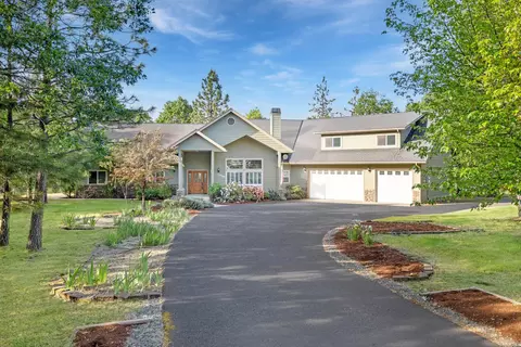 419 Kaneeta Ln, Grants Pass, OR 97526