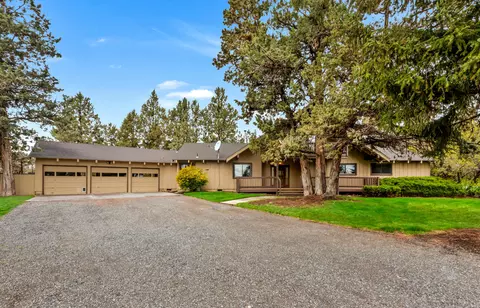 18455 Couch Market Rd, Bend, OR 97703