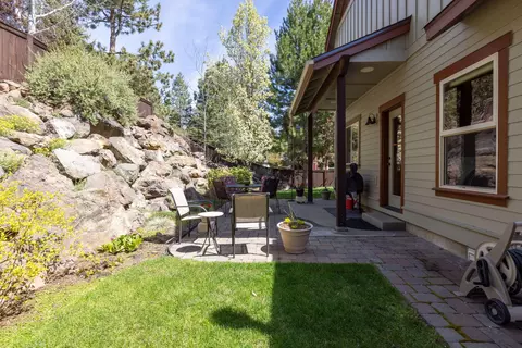 Exterior - 61443 Elder Ridge St, Bend, OR 97702 photo 10 of 13