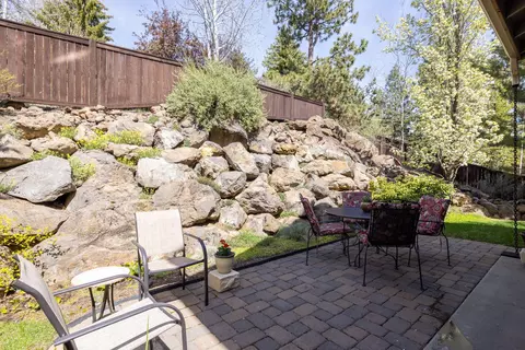 Exterior - 61443 Elder Ridge St, Bend, OR 97702 photo 11 of 13