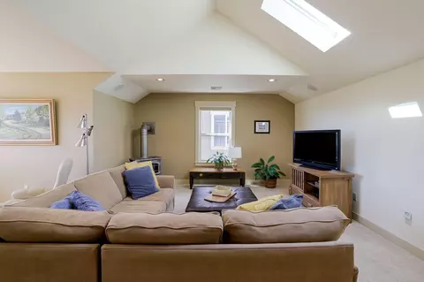 Living - 61443 Elder Ridge St, Bend, OR 97702 photo 4 of 4