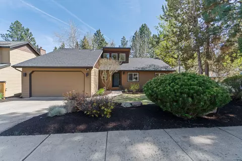 1114 NW Knoxville Ct, Bend, OR 97703