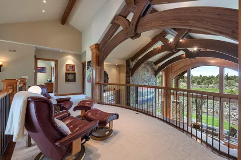 Entry Way - 65719 Cairn Ct, Bend, OR 97701 photo 6 of 8