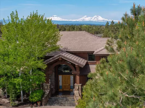 Exterior - 65719 Cairn Ct, Bend, OR 97701 photo 3 of 20