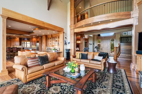 Living - 65719 Cairn Ct, Bend, OR 97701 photo 5 of 5
