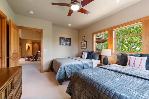 Bedroom - 65719 Cairn Ct, Bend, OR 97701 photo 4 of 9