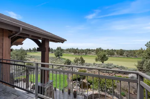 Exterior - 65719 Cairn Ct, Bend, OR 97701 photo 12 of 20