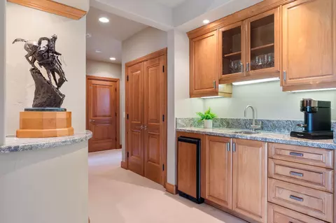 Entry Way - 65719 Cairn Ct, Bend, OR 97701 photo 8 of 8