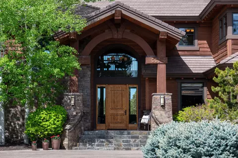 Exterior - 65719 Cairn Ct, Bend, OR 97701 photo 2 of 20
