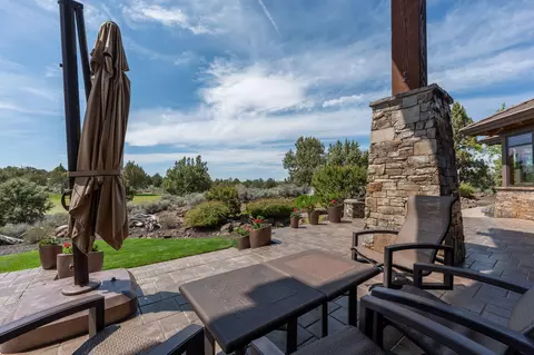 Exterior - 65719 Cairn Ct, Bend, OR 97701 photo 6 of 20