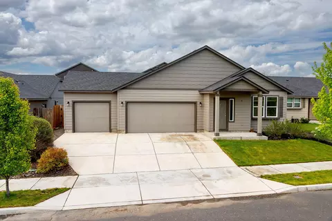 3650 SW Pumice Pl, Redmond, OR 97756