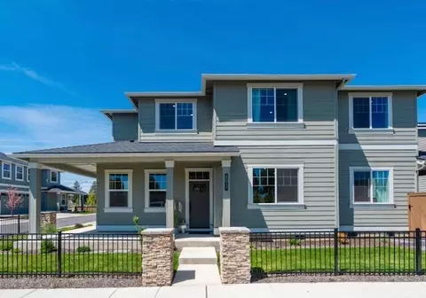 60937 SE Sydney Harbor Ct, Bend, OR 97702