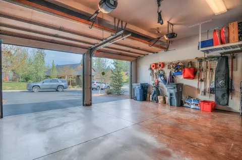 60442 Snap Shot Loop, Bend, OR 97702 photo 51