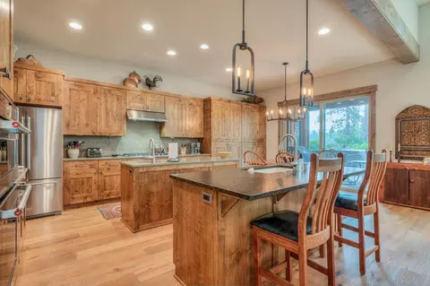 60442 Snap Shot Loop, Bend, OR 97702 photo 19