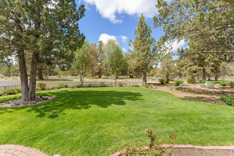 63620 Hughes Rd, Bend, OR 97701 photo 37