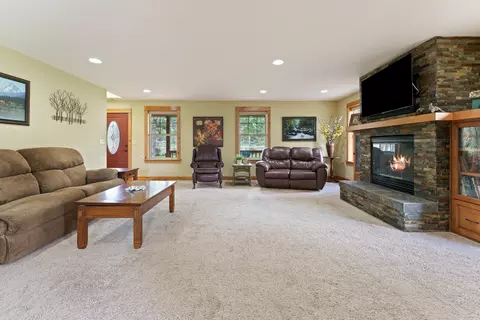 63620 Hughes Rd, Bend, OR 97701 photo 11