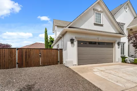 Exterior - 131 Bellerive Dr, Eagle Point, OR 97524 photo 10 of 10