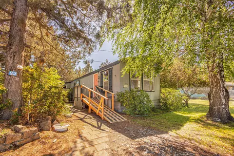 64100 N Hwy 97 #32, Bend, OR 97701