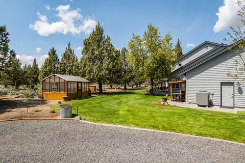 Exterior - 23308 Chisholm Trl, Bend, OR 97702 photo 11 of 18