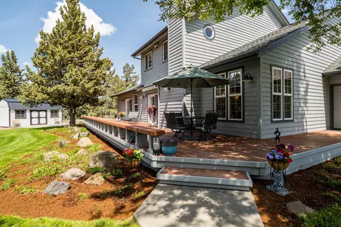 Exterior - 23308 Chisholm Trl, Bend, OR 97702 photo 14 of 18