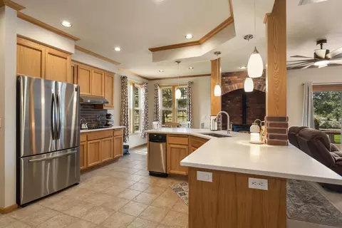 Kitchen - 23308 Chisholm Trl, Bend, OR 97702 photo 3 of 5