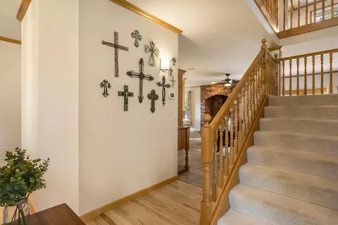 Entry Way - 23308 Chisholm Trl, Bend, OR 97702 photo 2 of 5