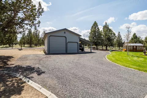 Exterior - 23308 Chisholm Trl, Bend, OR 97702 photo 9 of 18
