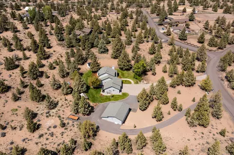 View/Area - 23308 Chisholm Trl, Bend, OR 97702 photo 3 of 4