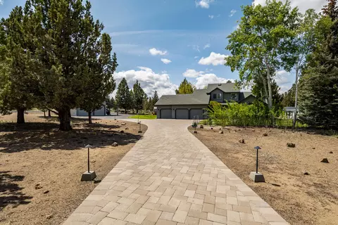Exterior - 23308 Chisholm Trl, Bend, OR 97702 photo 6 of 18