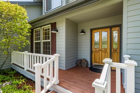 Exterior - 23308 Chisholm Trl, Bend, OR 97702 photo 5 of 18