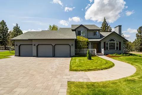 Exterior - 23308 Chisholm Trl, Bend, OR 97702 photo 2 of 18