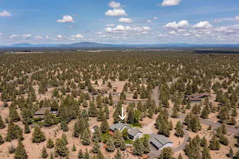 View/Area - 23308 Chisholm Trl, Bend, OR 97702 photo 4 of 4