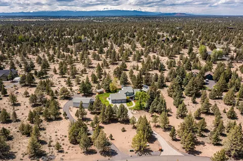 View/Area - 23308 Chisholm Trl, Bend, OR 97702 photo 2 of 4
