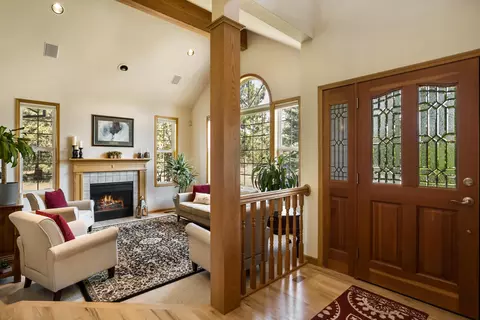 Entry Way - 23308 Chisholm Trl, Bend, OR 97702 photo 1 of 5