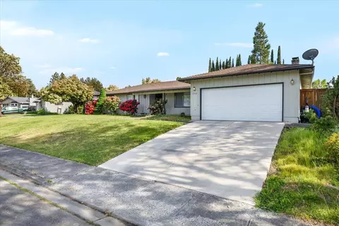 2532 Southport Way, Medford, OR 97504