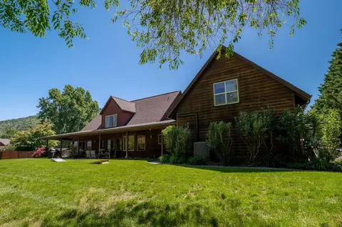 534 Crowson Rd, Ashland, OR 97520