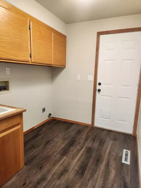 Other - 812 Corey Dr, Phoenix, OR 97535 photo 3 of 4