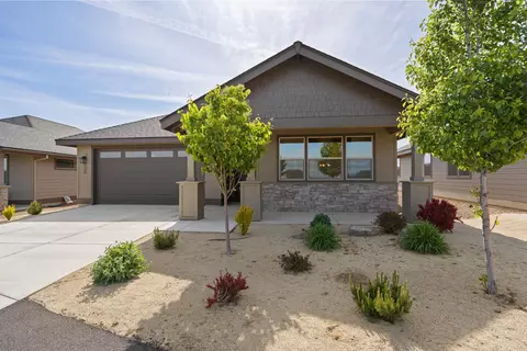 2528 NW Redwood Cir #14, Redmond, OR 97756