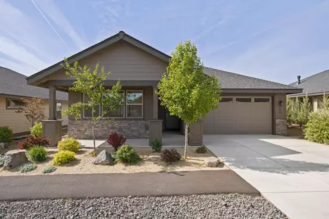 2366 NW Redwood Ave, Redmond, OR 97756