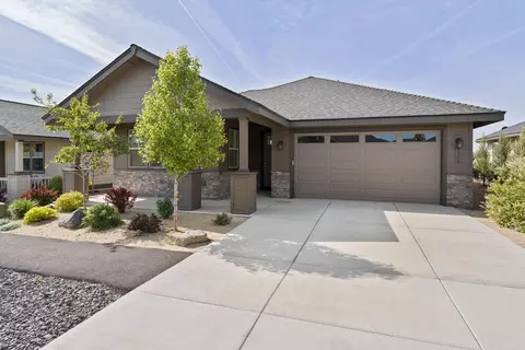 2366 NW Redwood Ave #11, Redmond, OR 97756