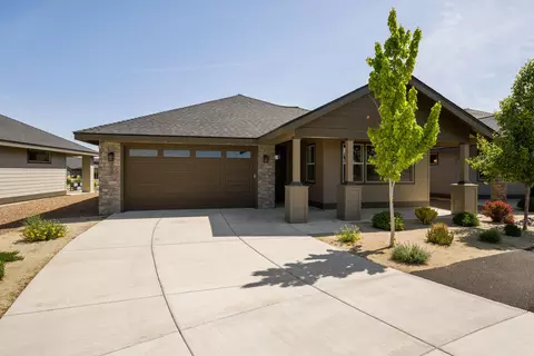2628 NW Redwood Cir #39, Redmond, OR 97756
