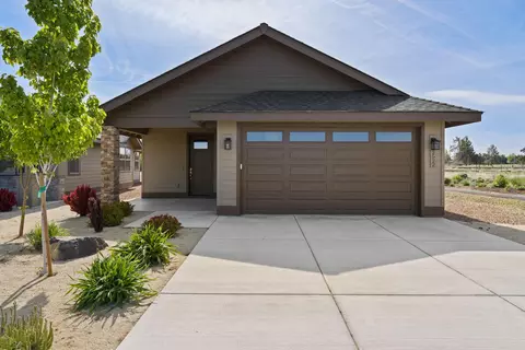 2522 NW Redwood Cir #15, Redmond, OR 97756