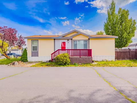 4647 Winter Ave # 70, Klamath Falls, OR 97603
