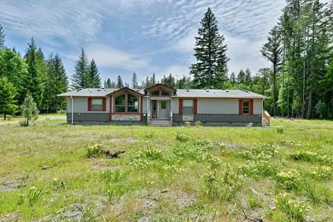 261 White Oak Dr, Cave Junction, OR 97523 photo 3