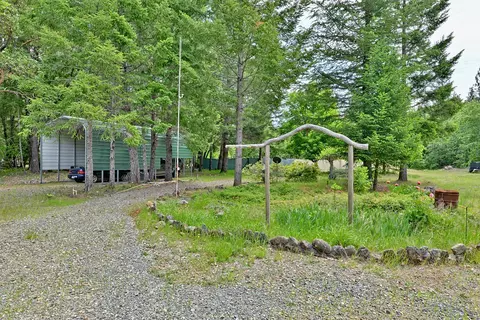 261 White Oak Dr, Cave Junction, OR 97523 photo 46